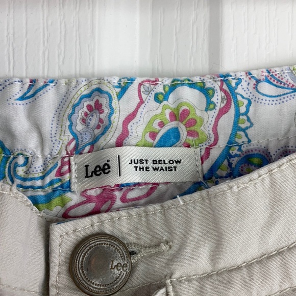 Lee Below the Waist Capri Pants - Picture 2 of 11